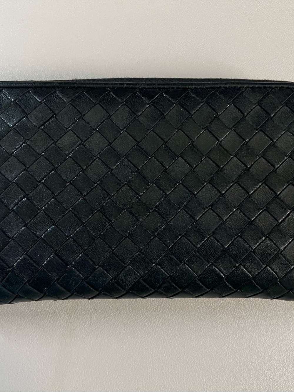 Authentic Bottega Veneta Black Intrecciato Woven Leather Zip Wallet W/ COA - Picture 2 of 6